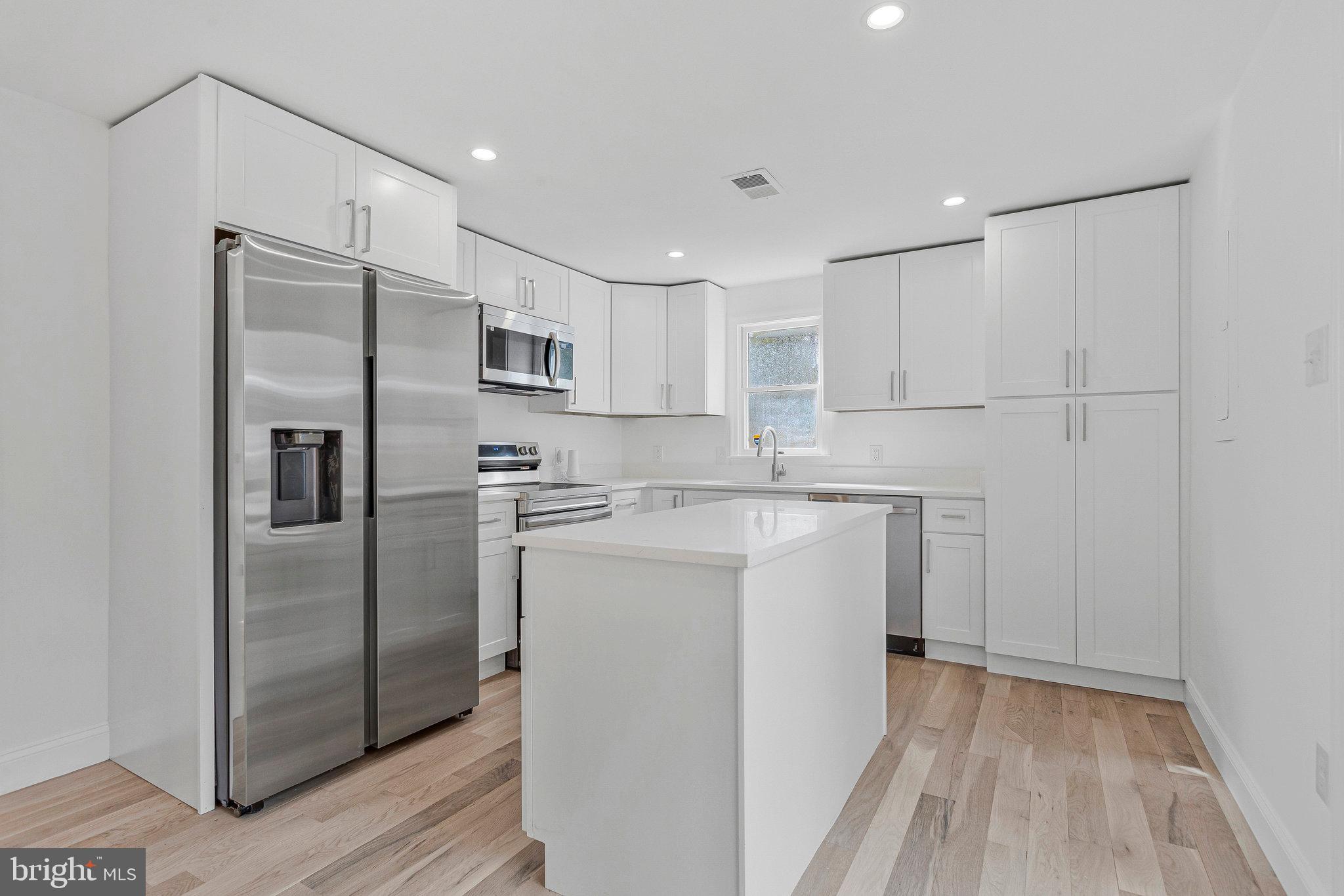 OYSTER HARBOR - Residential