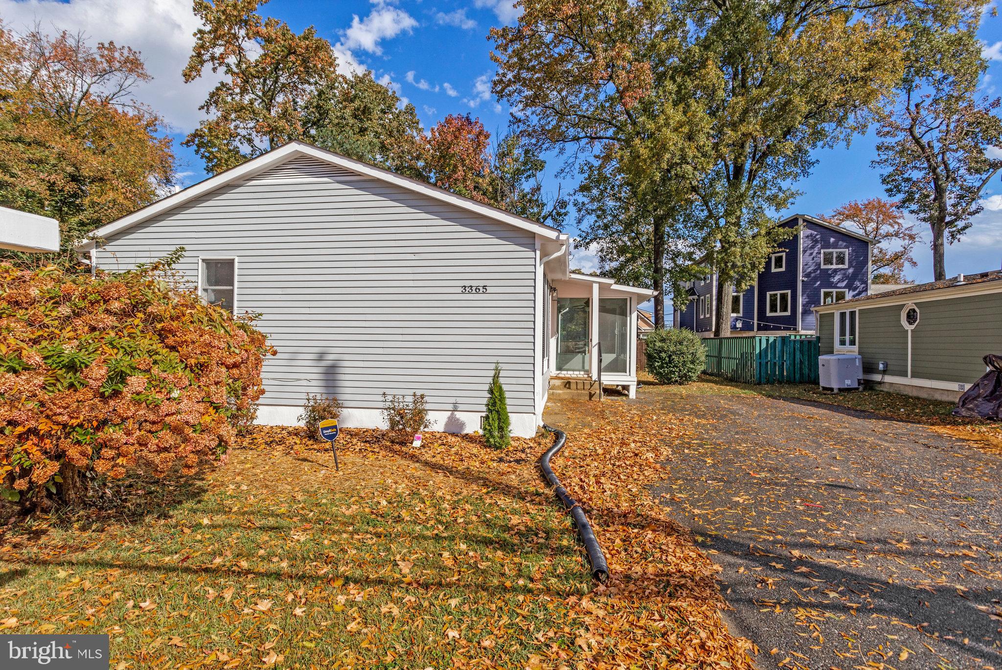 OYSTER HARBOR - Residential