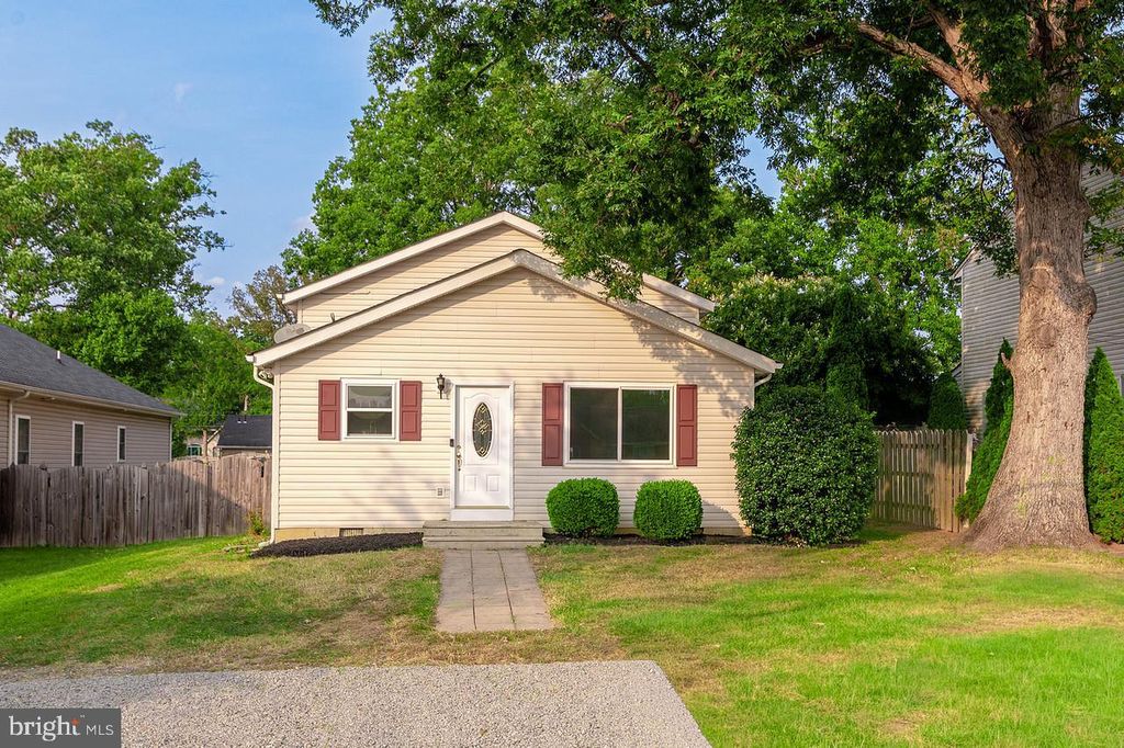 Photo of 111 Hotchkiss Street, FREDERICKSBURG, VA 22408 (MLS # VASP2036156)