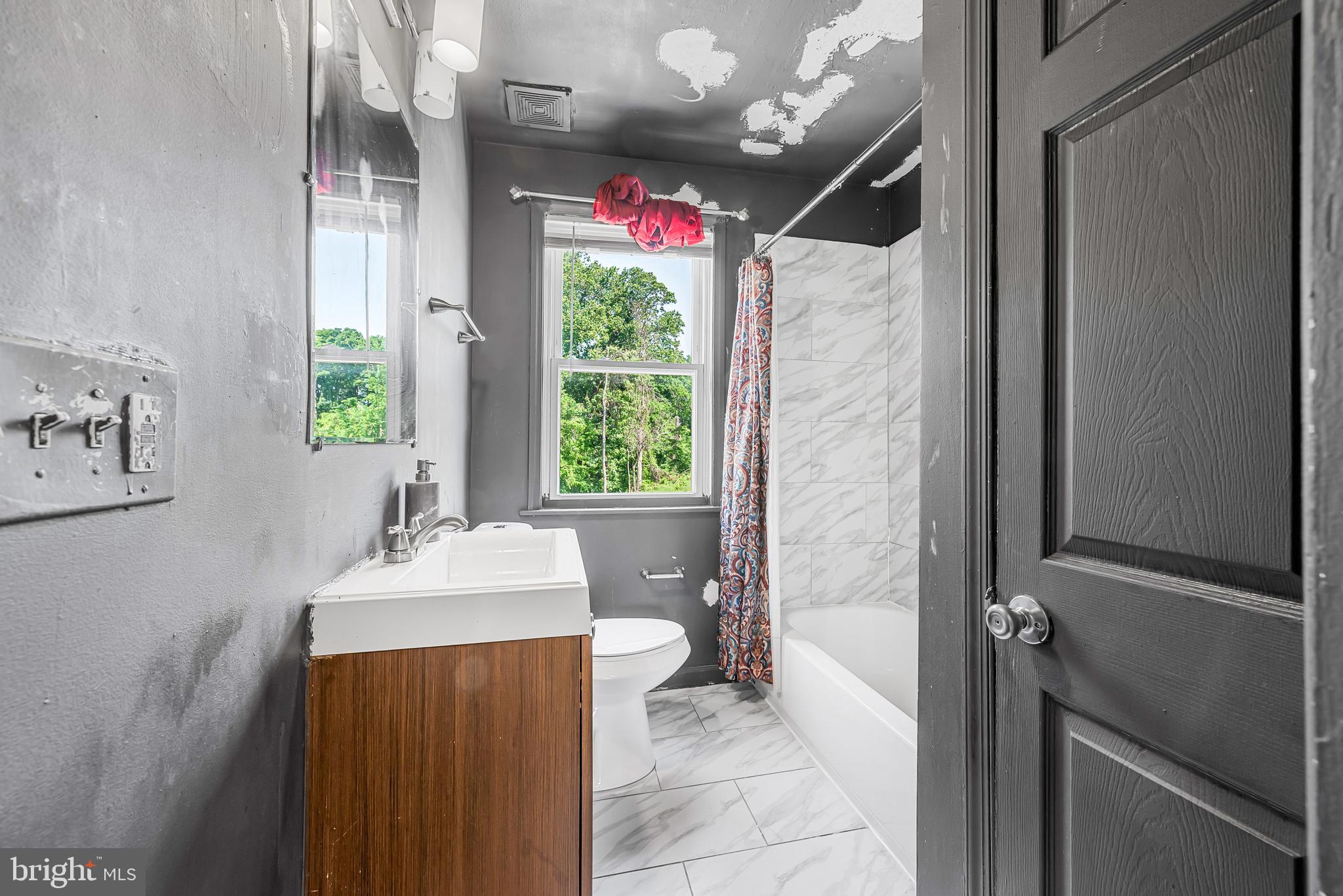 EDMONDSON VIILLAGE - Residential