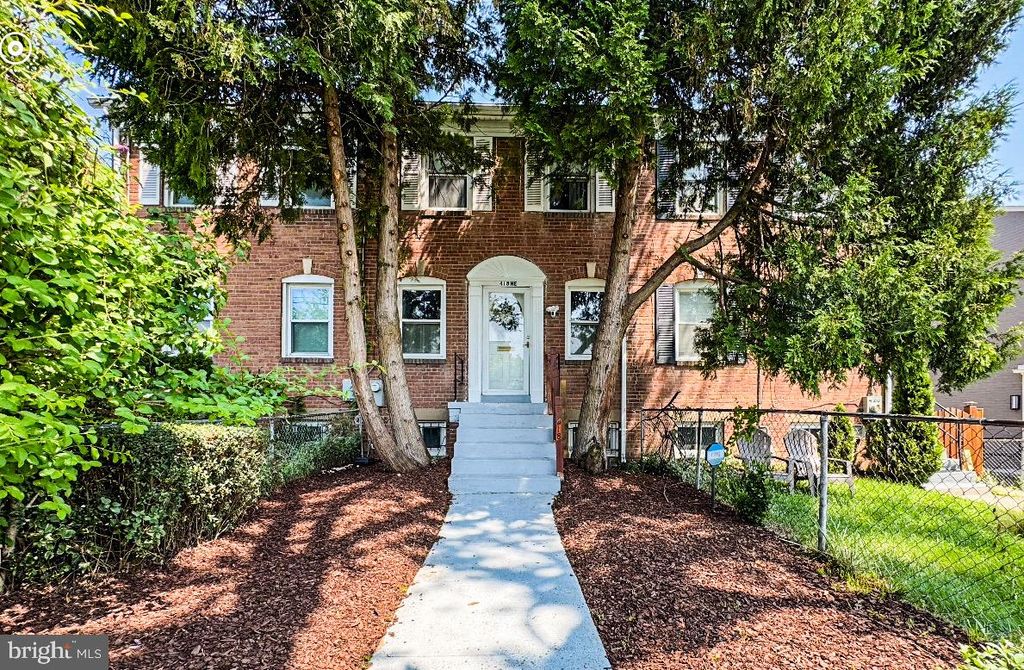Photo of 418 Peabody Street NE, WASHINGTON, DC 20011 (MLS # DCDC2223774)