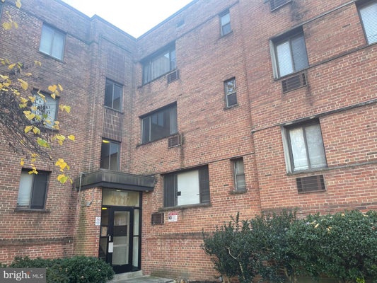 4717 1ST ST SW APT 302, WASHINGTON, DC 20032 - Image b17810f54bb93d057abc64d1ca9c735d/643978351