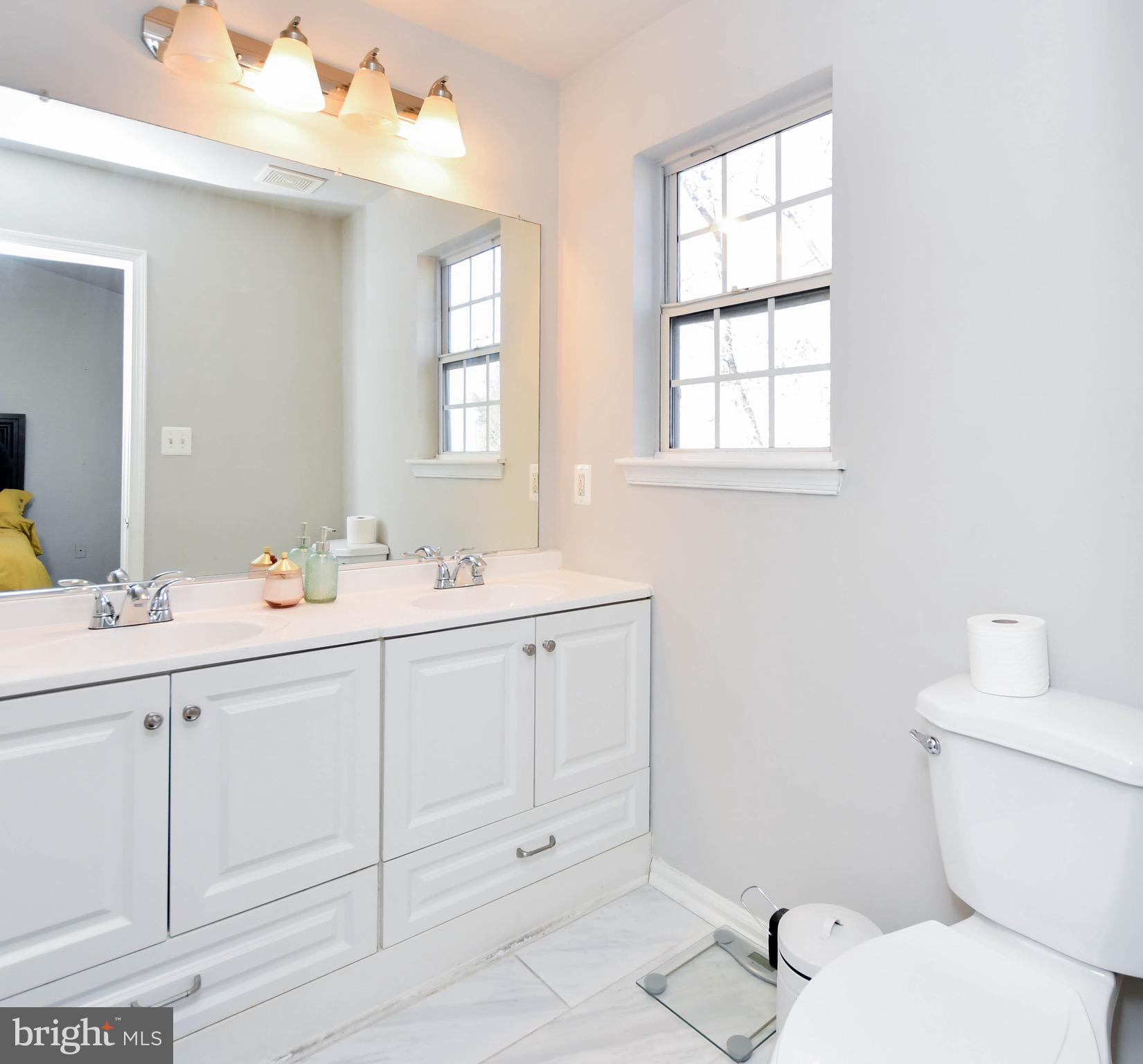 YORKSHIRE KNOLLS - Residential