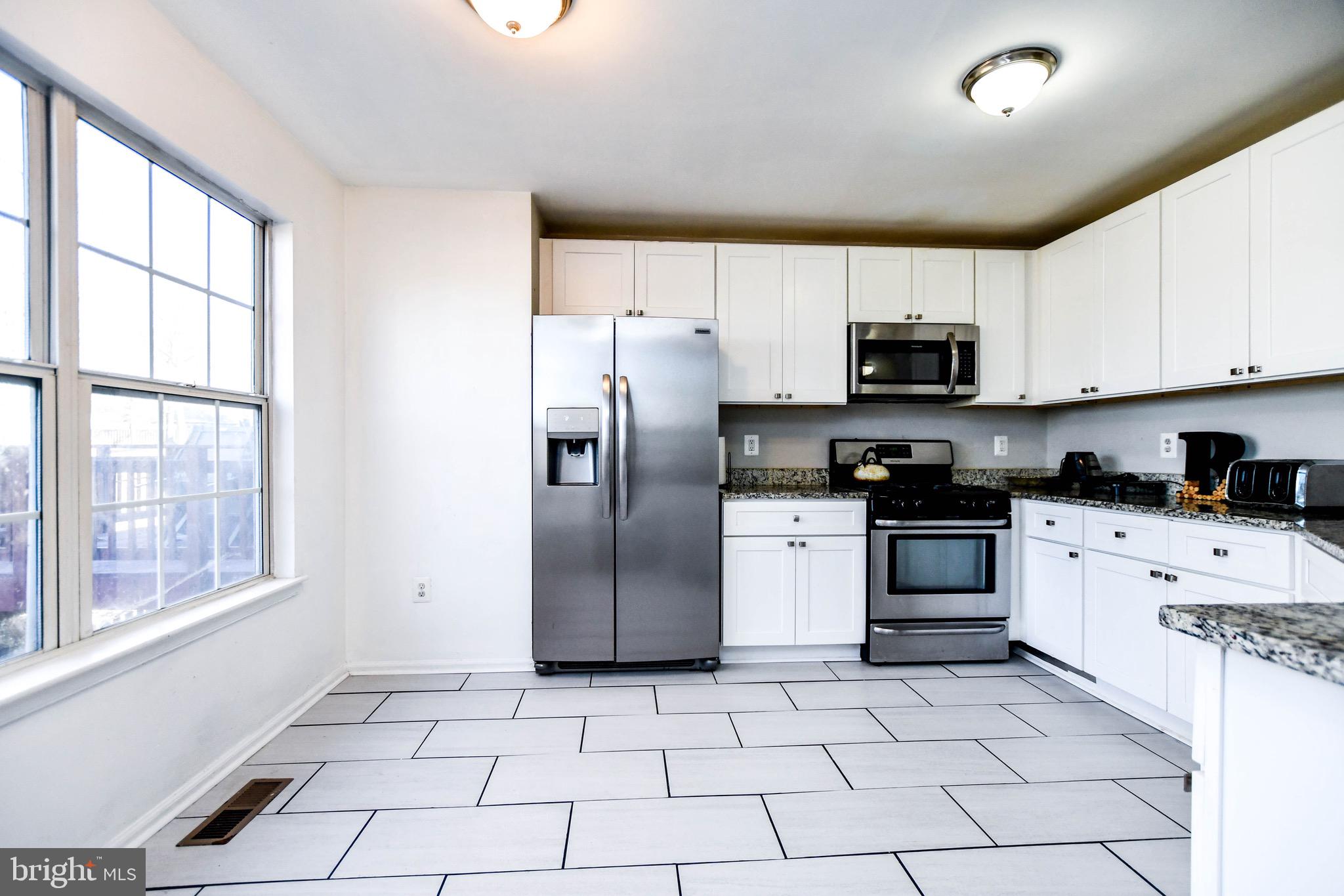 YORKSHIRE KNOLLS - Residential