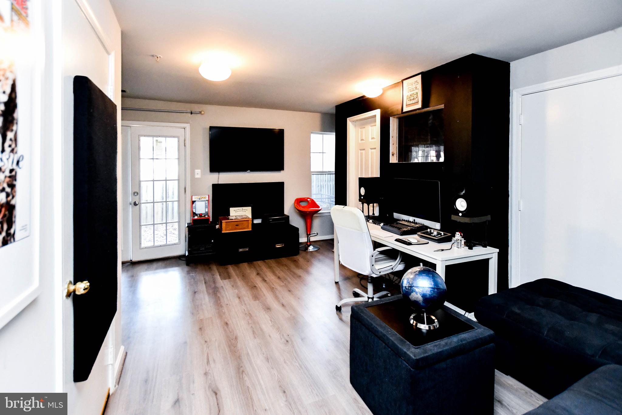 YORKSHIRE KNOLLS - Residential