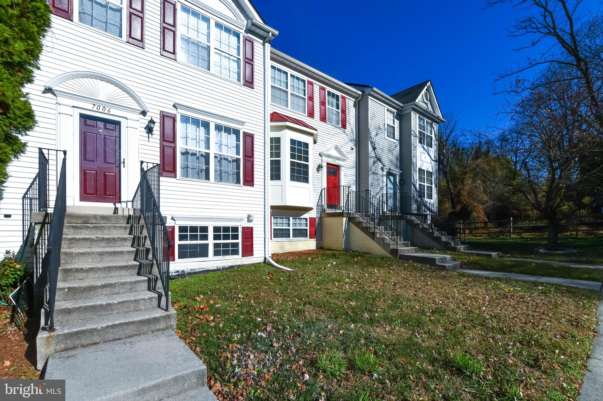 YORKSHIRE KNOLLS - Residential