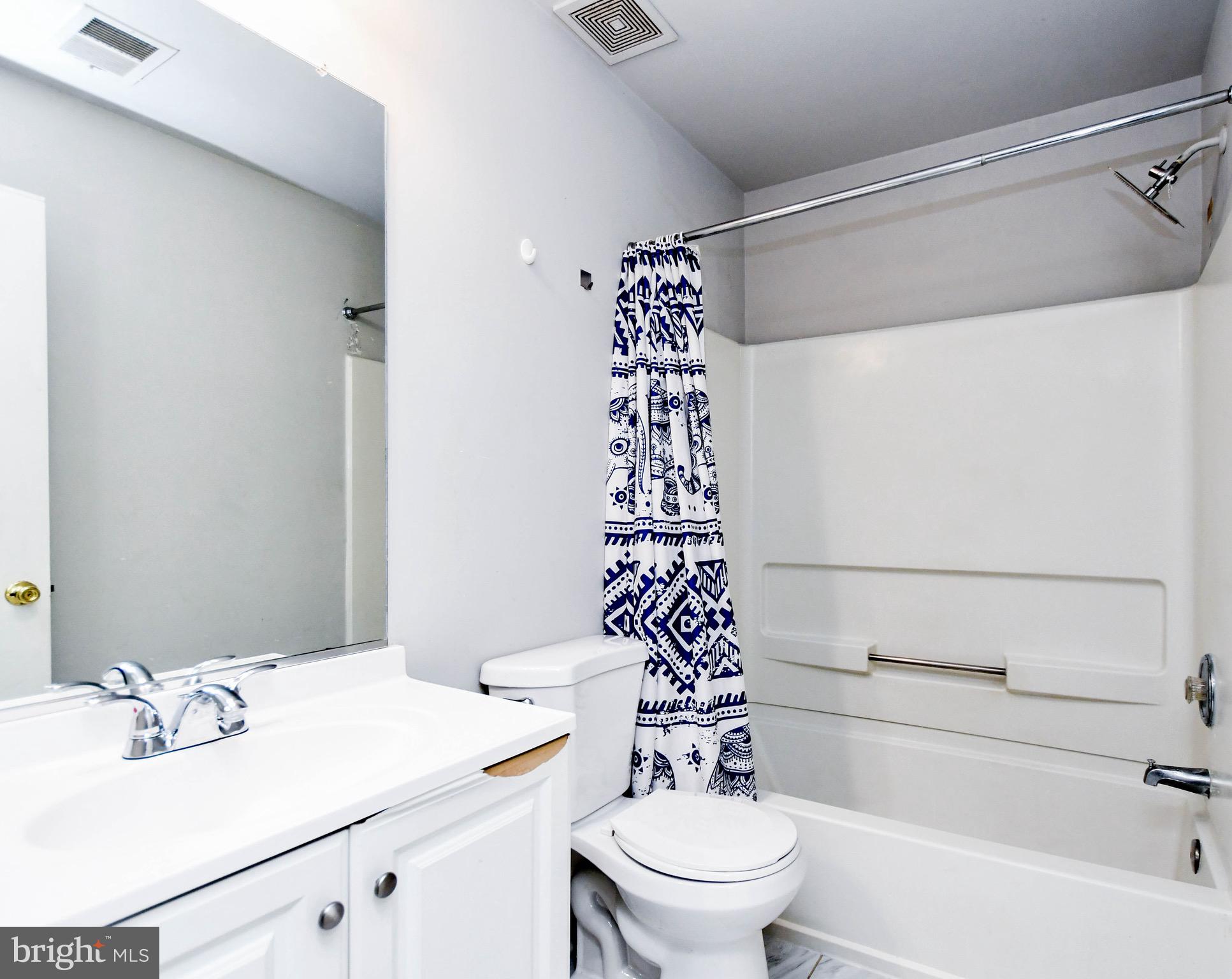 YORKSHIRE KNOLLS - Residential