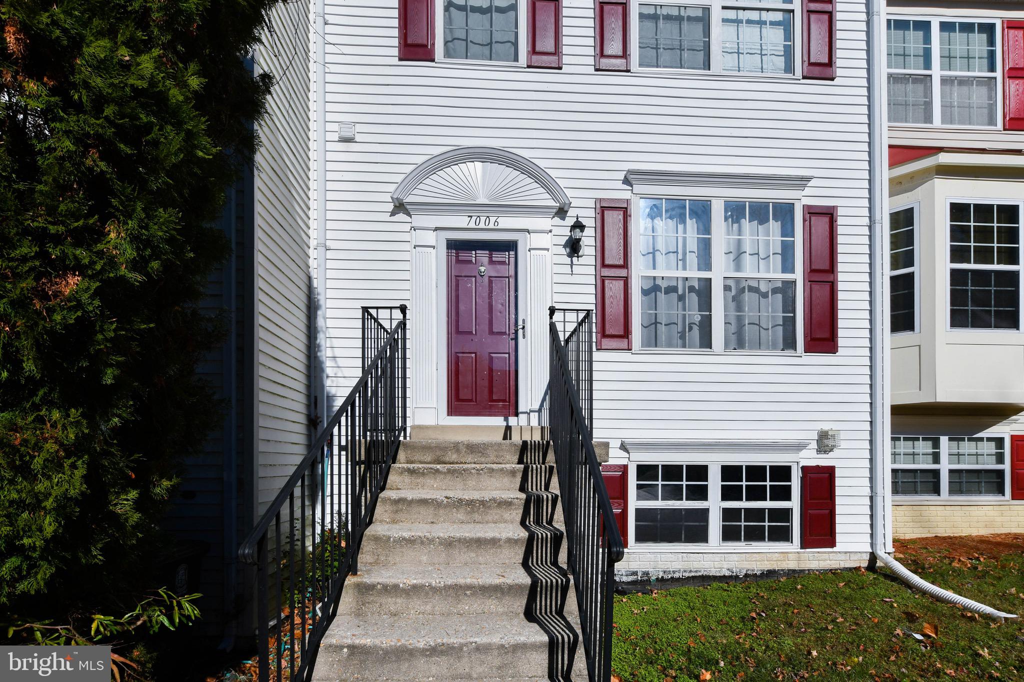 YORKSHIRE KNOLLS - Residential