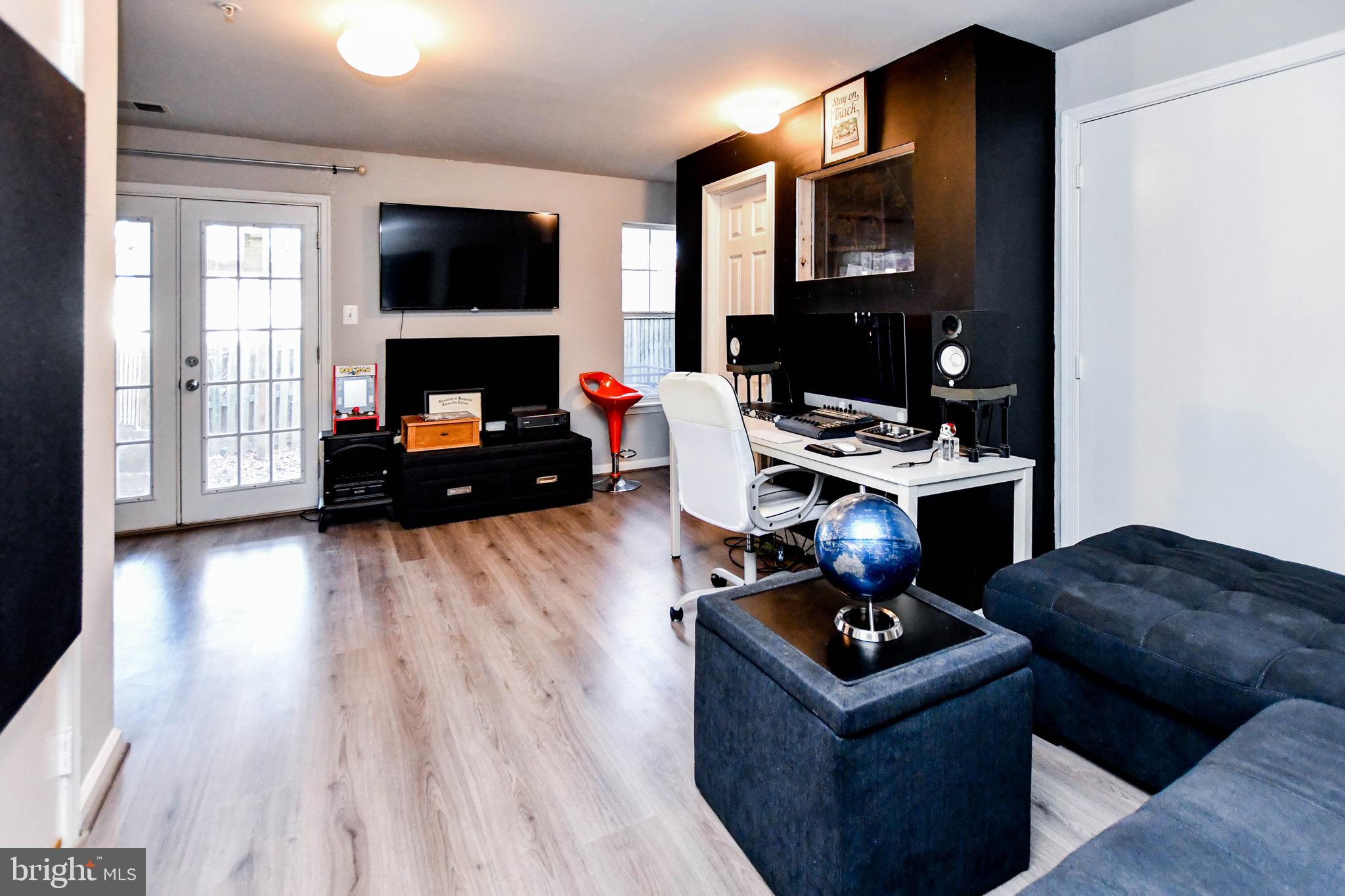 YORKSHIRE KNOLLS - Residential