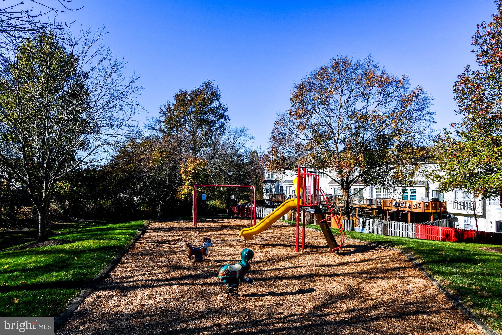 YORKSHIRE KNOLLS - Residential