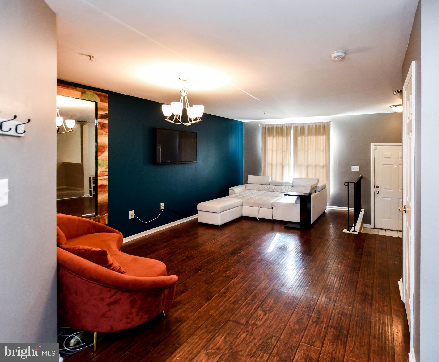 YORKSHIRE KNOLLS - Residential