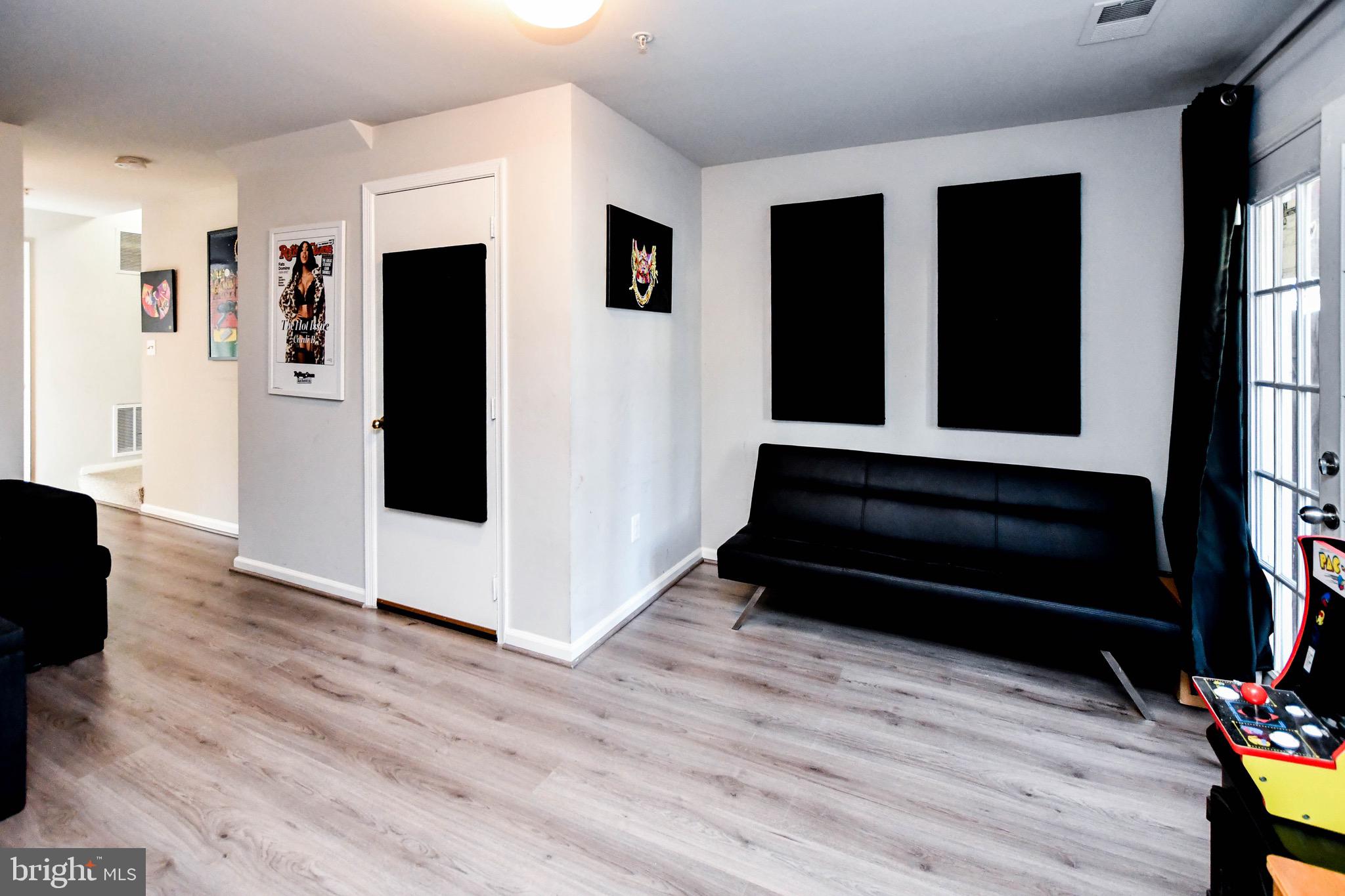 YORKSHIRE KNOLLS - Residential