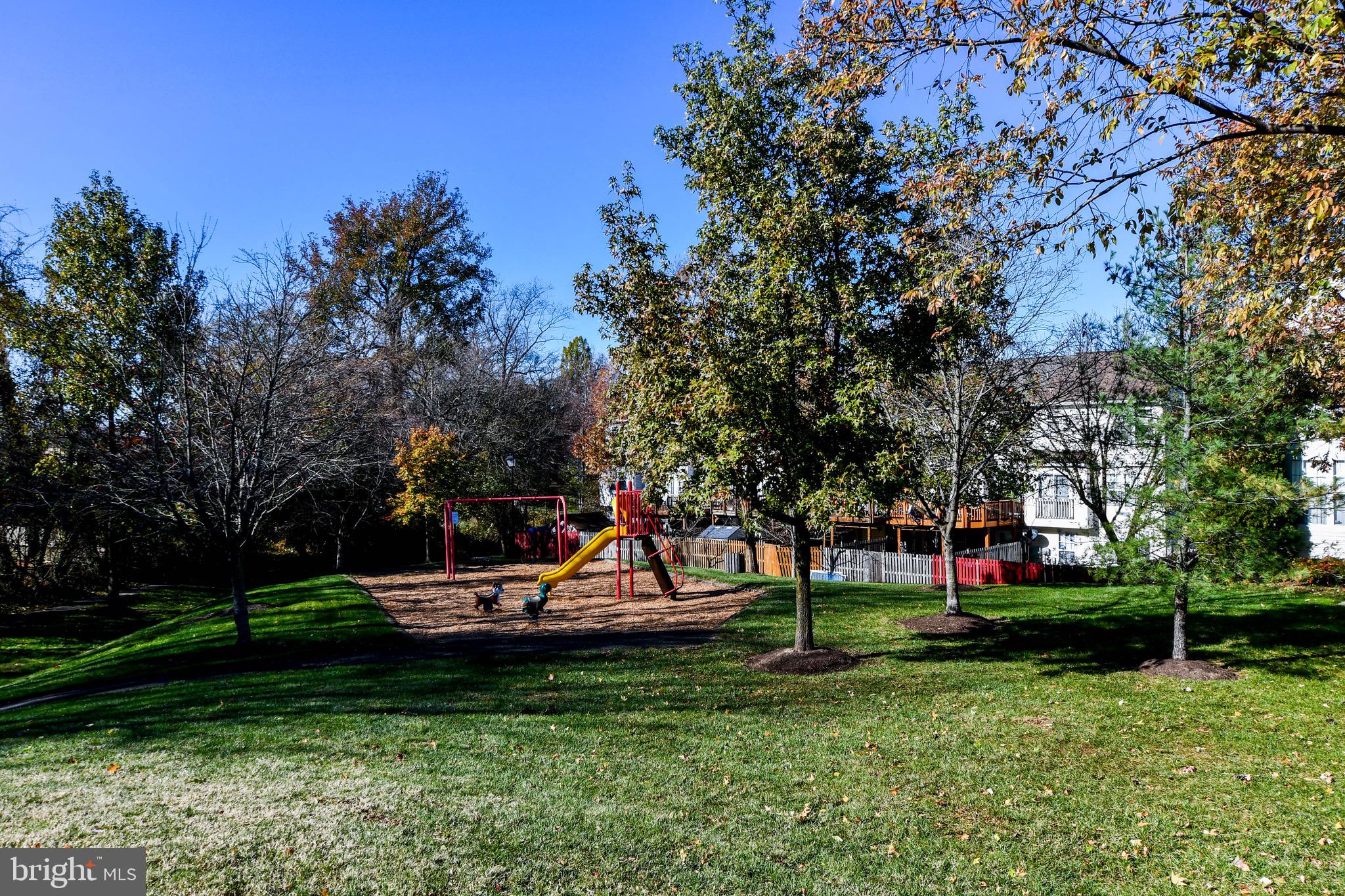 YORKSHIRE KNOLLS - Residential