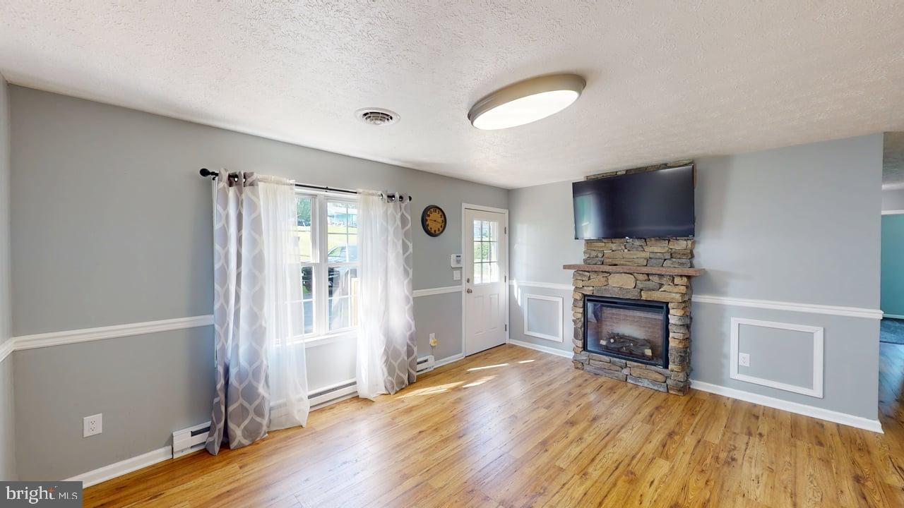 SUNRISE SUMMIT - Residential