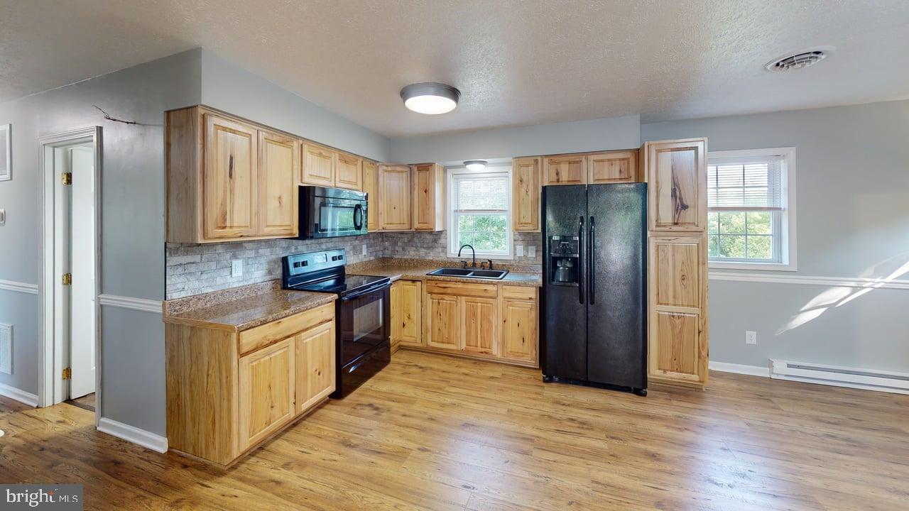 SUNRISE SUMMIT - Residential