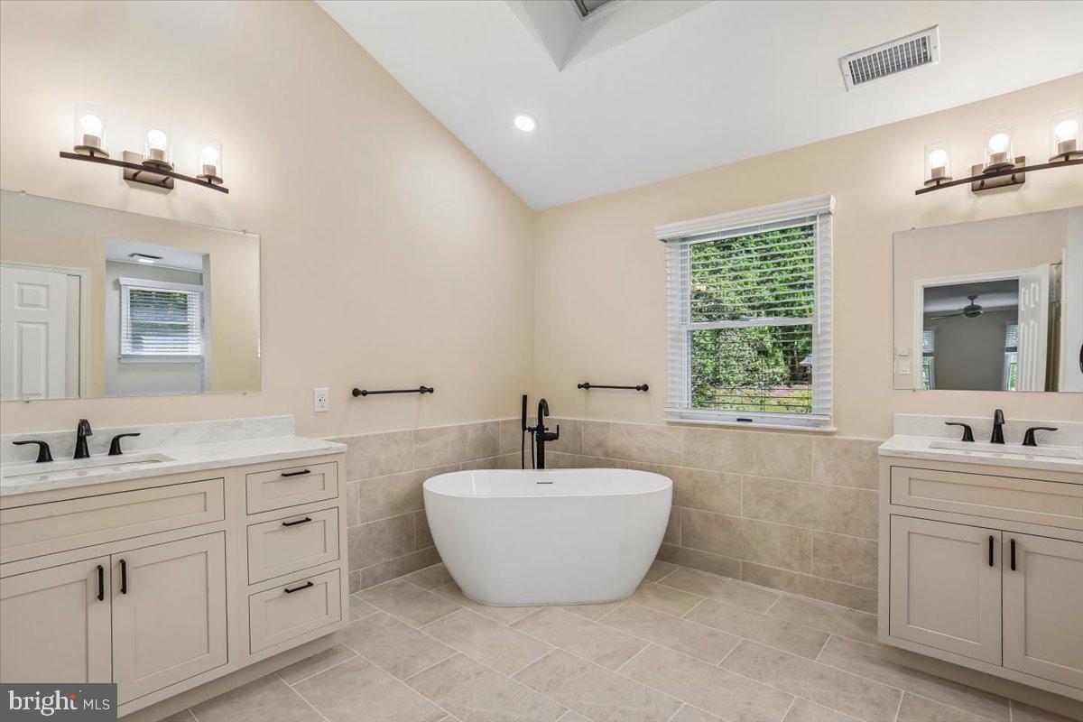 8105 DRY RIDGE