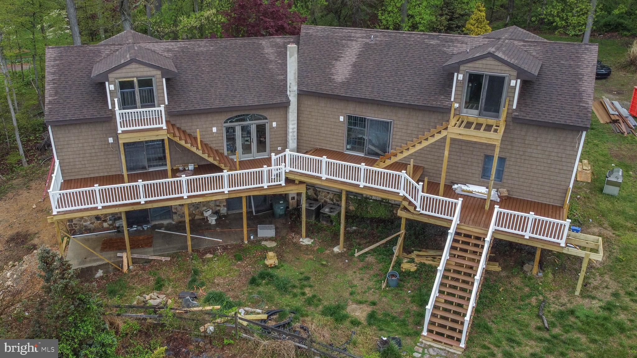 ELK NECK - Residential