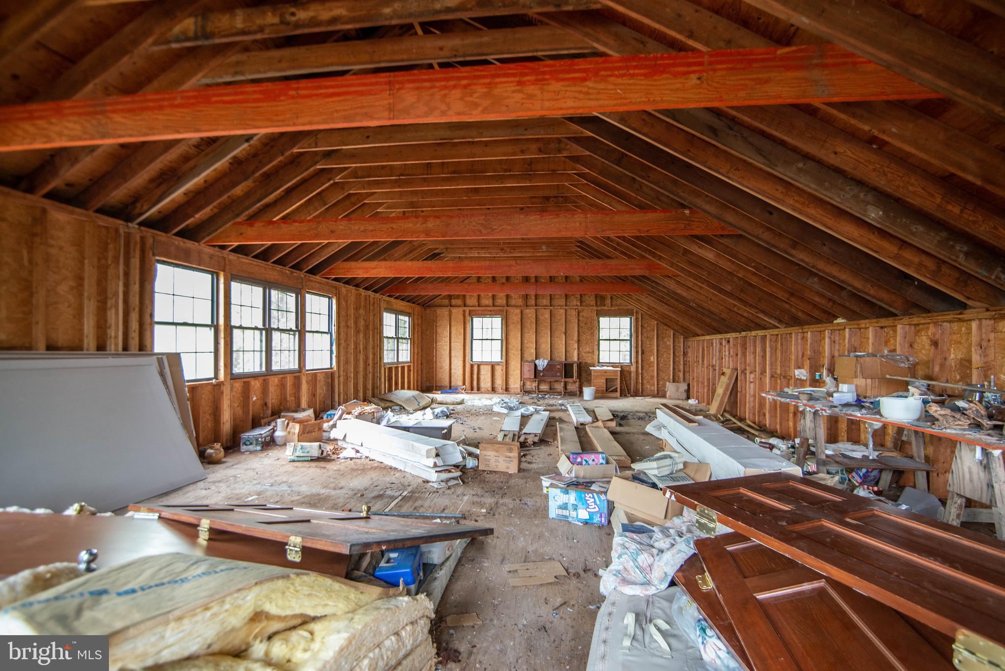 ELK NECK - Residential