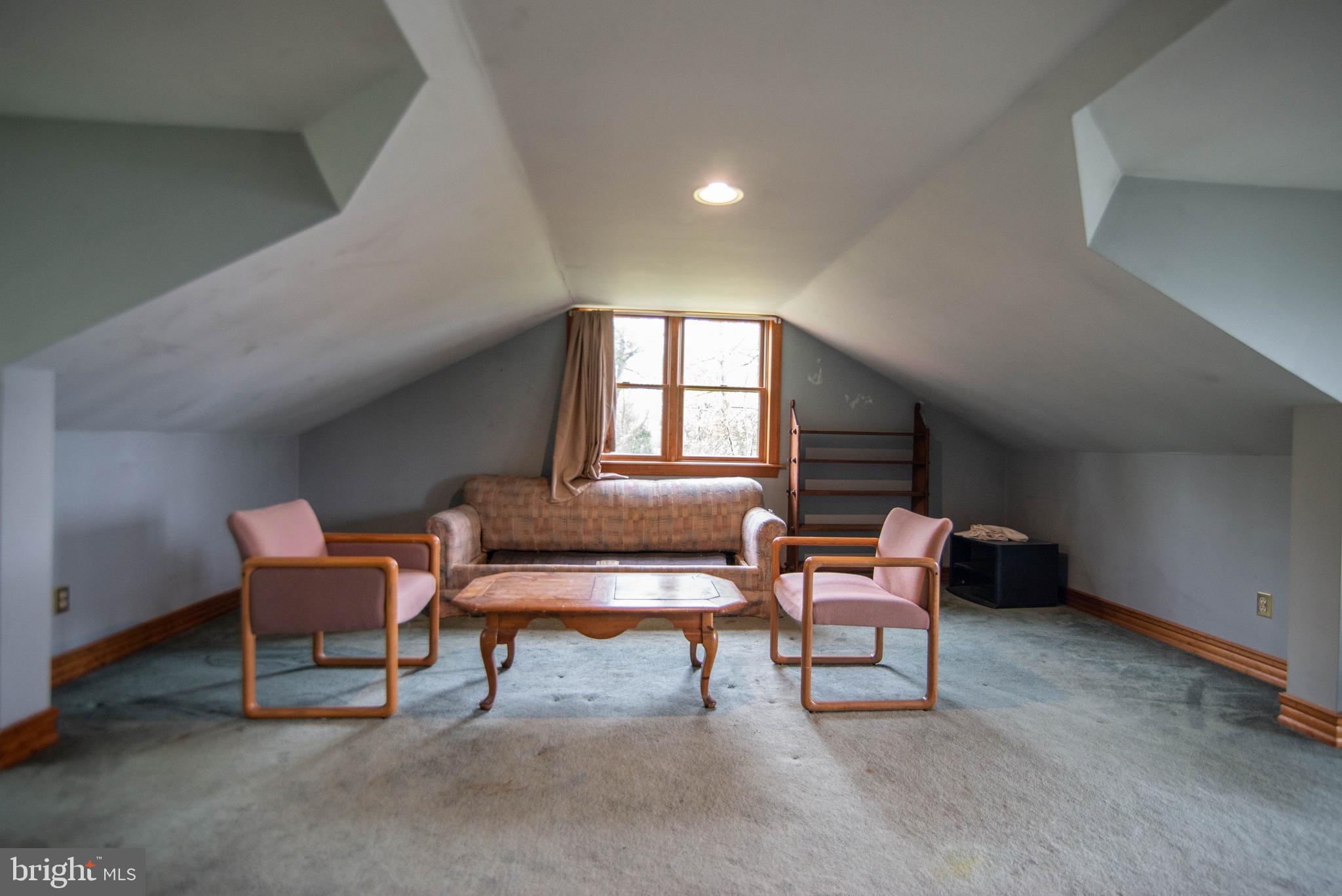 ELK NECK - Residential