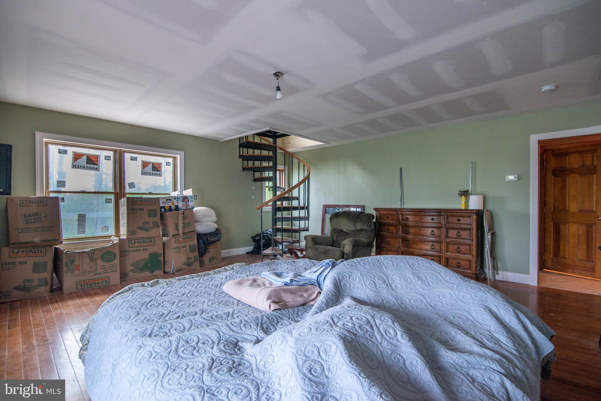 ELK NECK - Residential