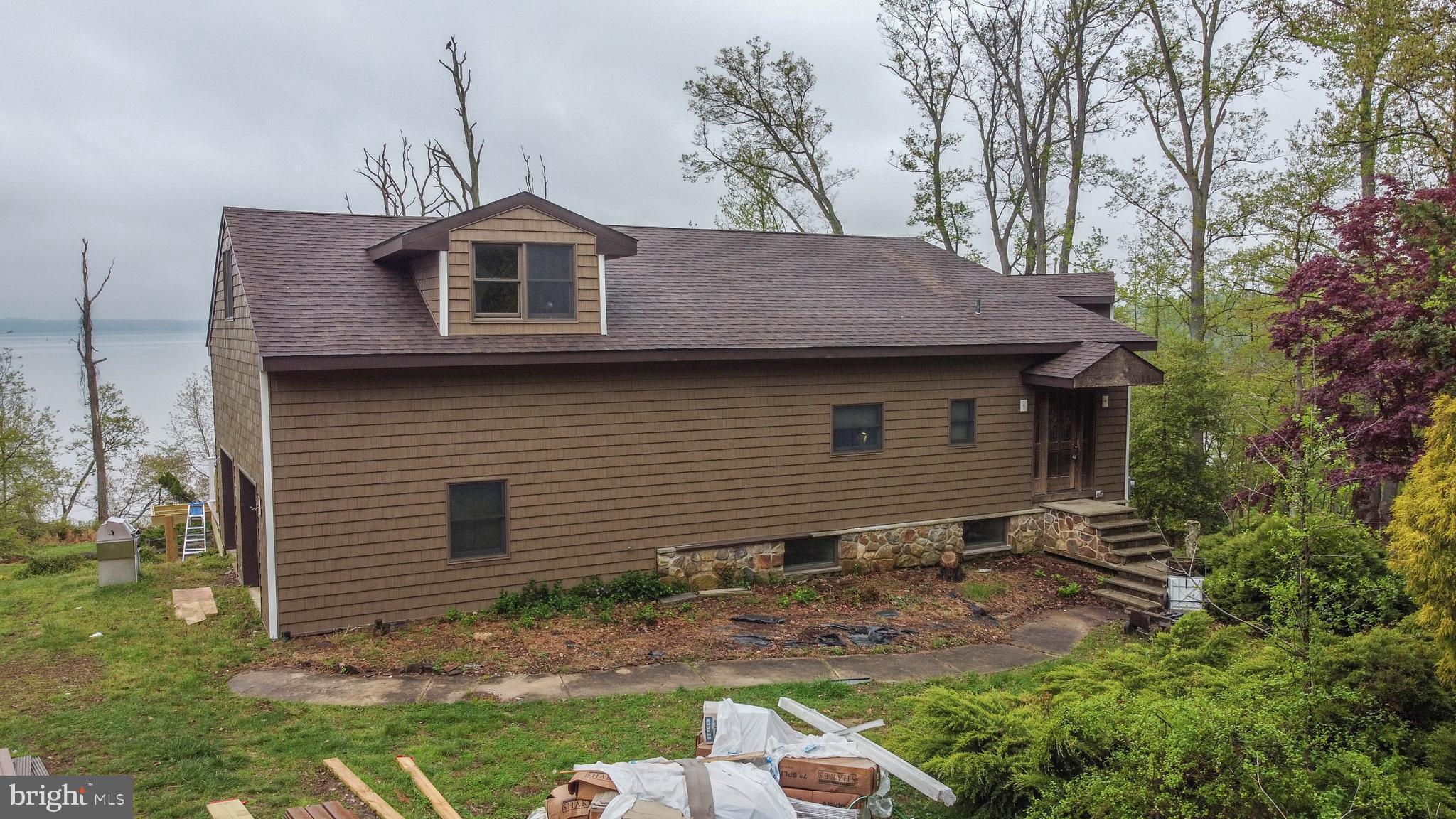 ELK NECK - Residential