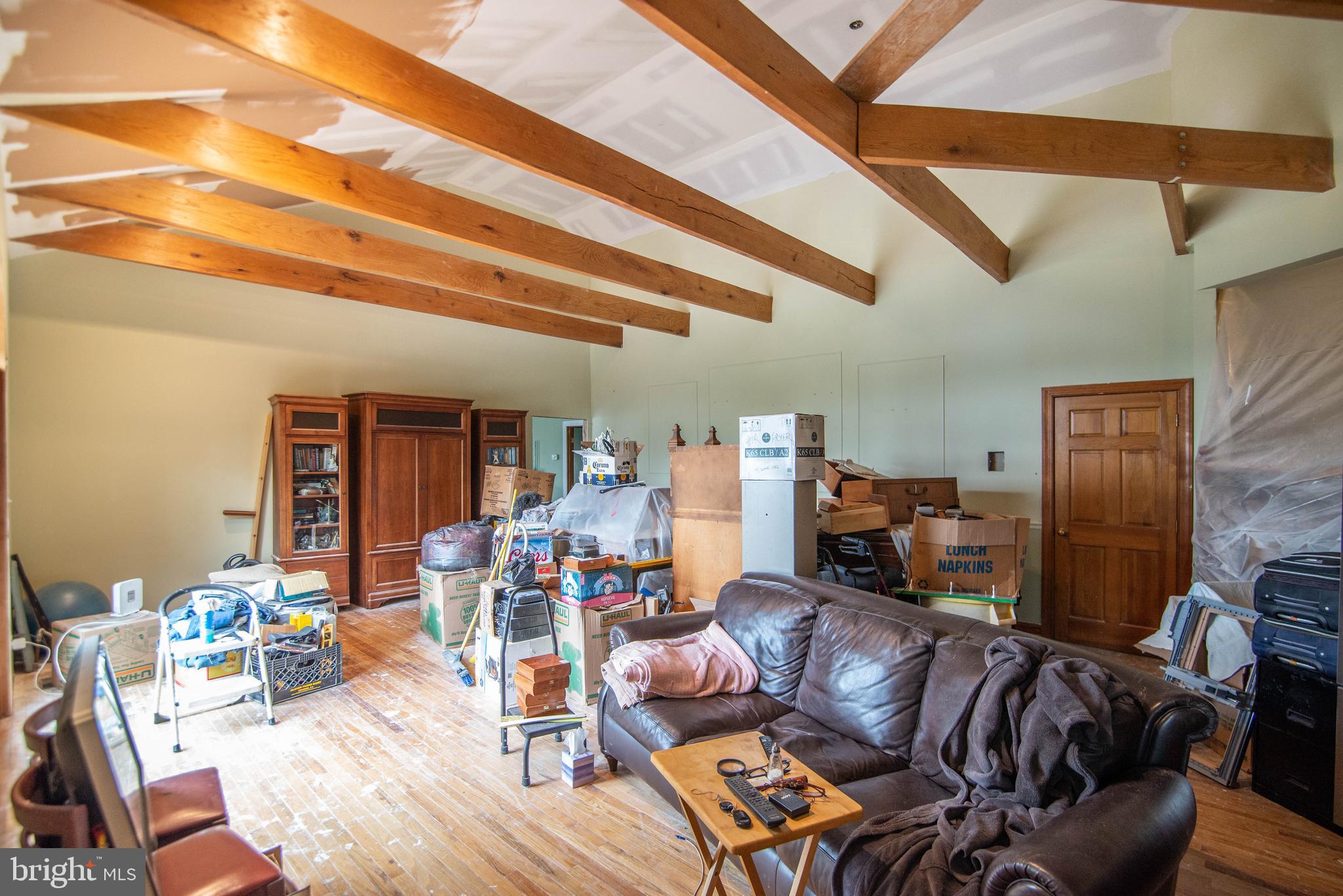 ELK NECK - Residential