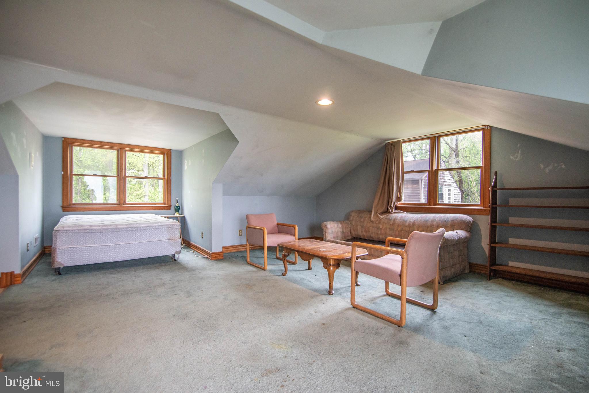 ELK NECK - Residential