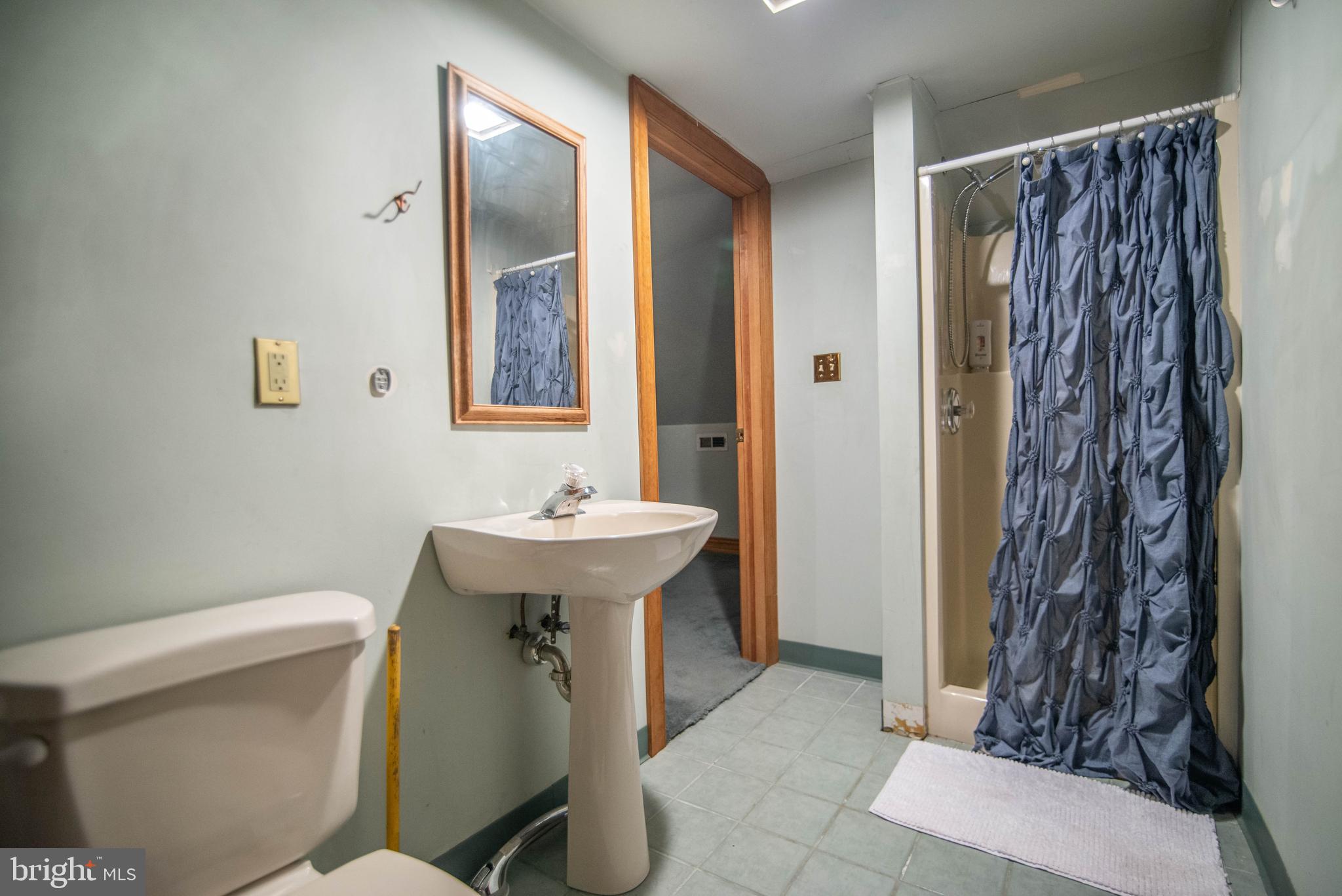 ELK NECK - Residential