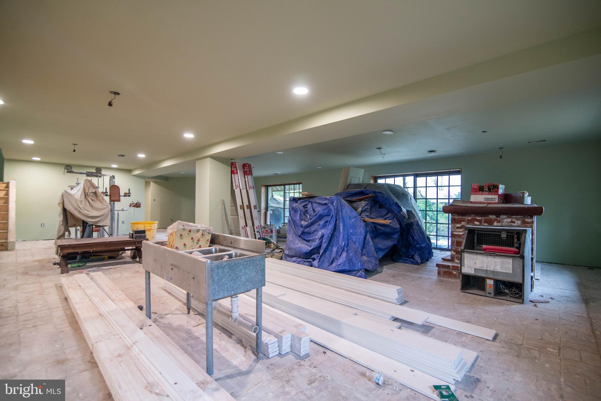 ELK NECK - Residential