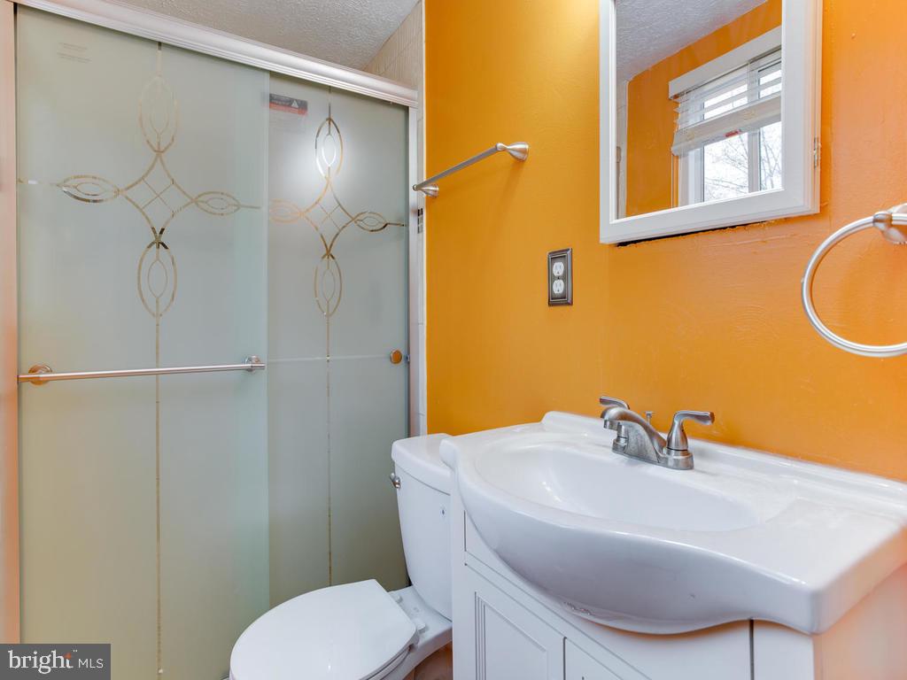 OAK SPRINGS - Residential Lease