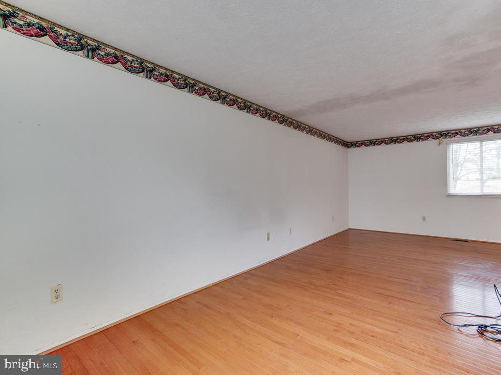 OAK SPRINGS - Residential Lease