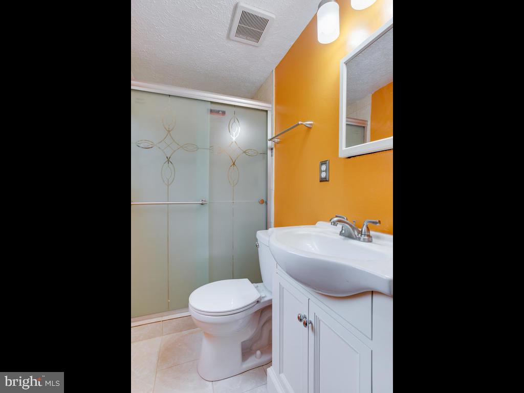 OAK SPRINGS - Residential Lease