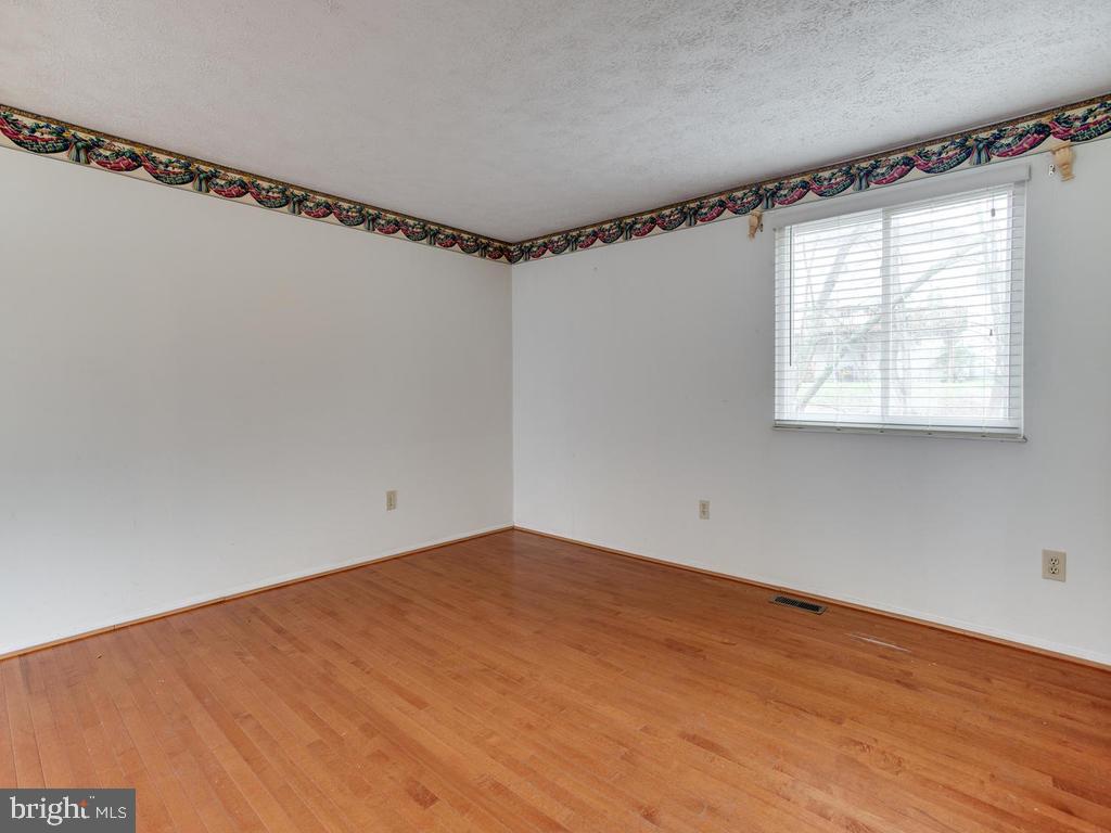 OAK SPRINGS - Residential Lease