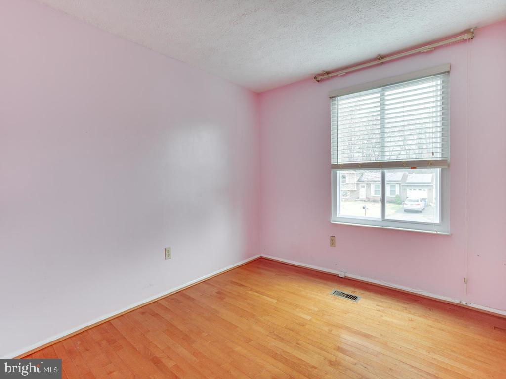 OAK SPRINGS - Residential Lease