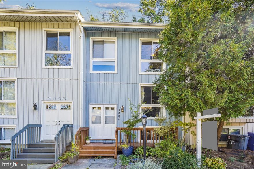 BACK ON THE MARKET!  Upgrades are all done.  MOVE IN READY!  
Townhouse approx 1 mile to Vienna Metro.   5 Bedrooms, 3.5 Baths.  The 5th Bedroom  may also be a home office or can be a Bonus Room and Full Bath on lower level 2021, Quartz kitchen &  master bath countertops.  HVAC 2021, Washer/Dryer 2021, Dishwasher 2021, Microwave 2023.  Stainless steel appliances.  LOTS OF STORAGE. Two (2) Patios.  Custom Upper Deck with steps leading down to lower patio.  Landscaped & Fenced backyard paver brick patio in back with view of trees.   1,920 sq ft LIVING AREA.  Two (2) assigned parking spots right in front of home.  Great commuter location close to I66 & Metro! Owner/Realtor.