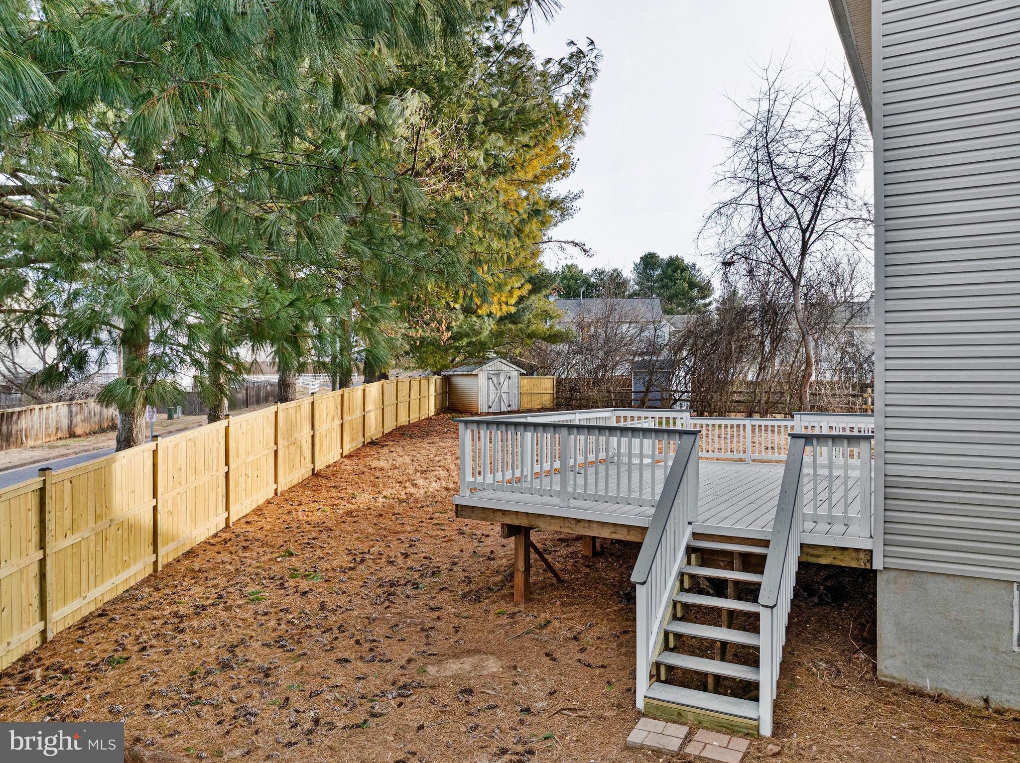 HIDDEN FIELDS - Residential