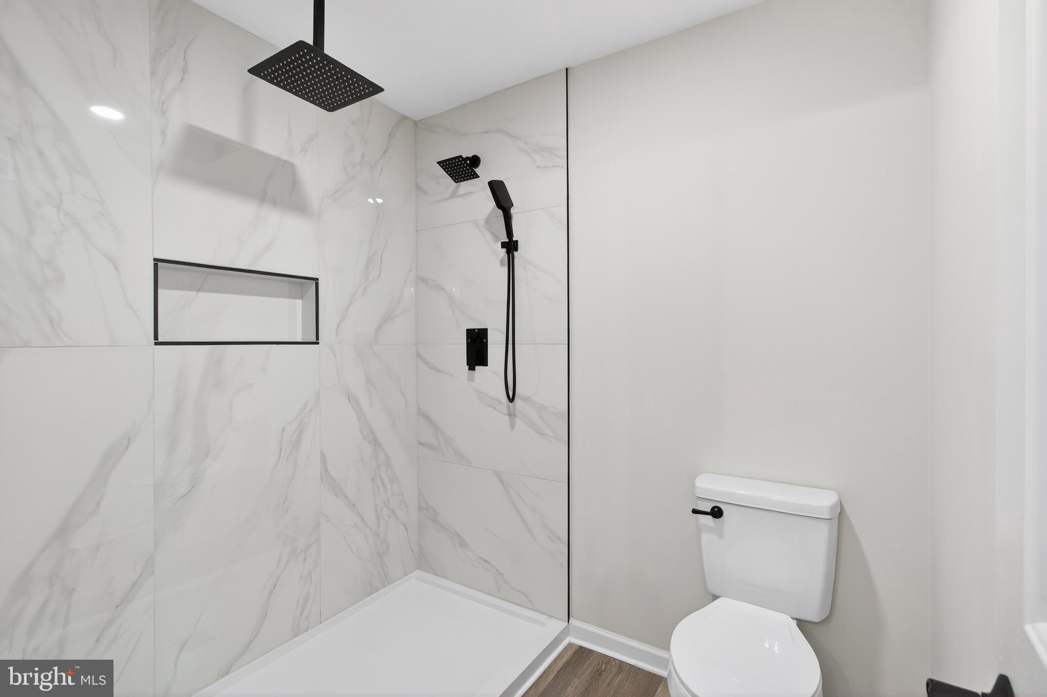 HIDDEN FIELDS - Residential