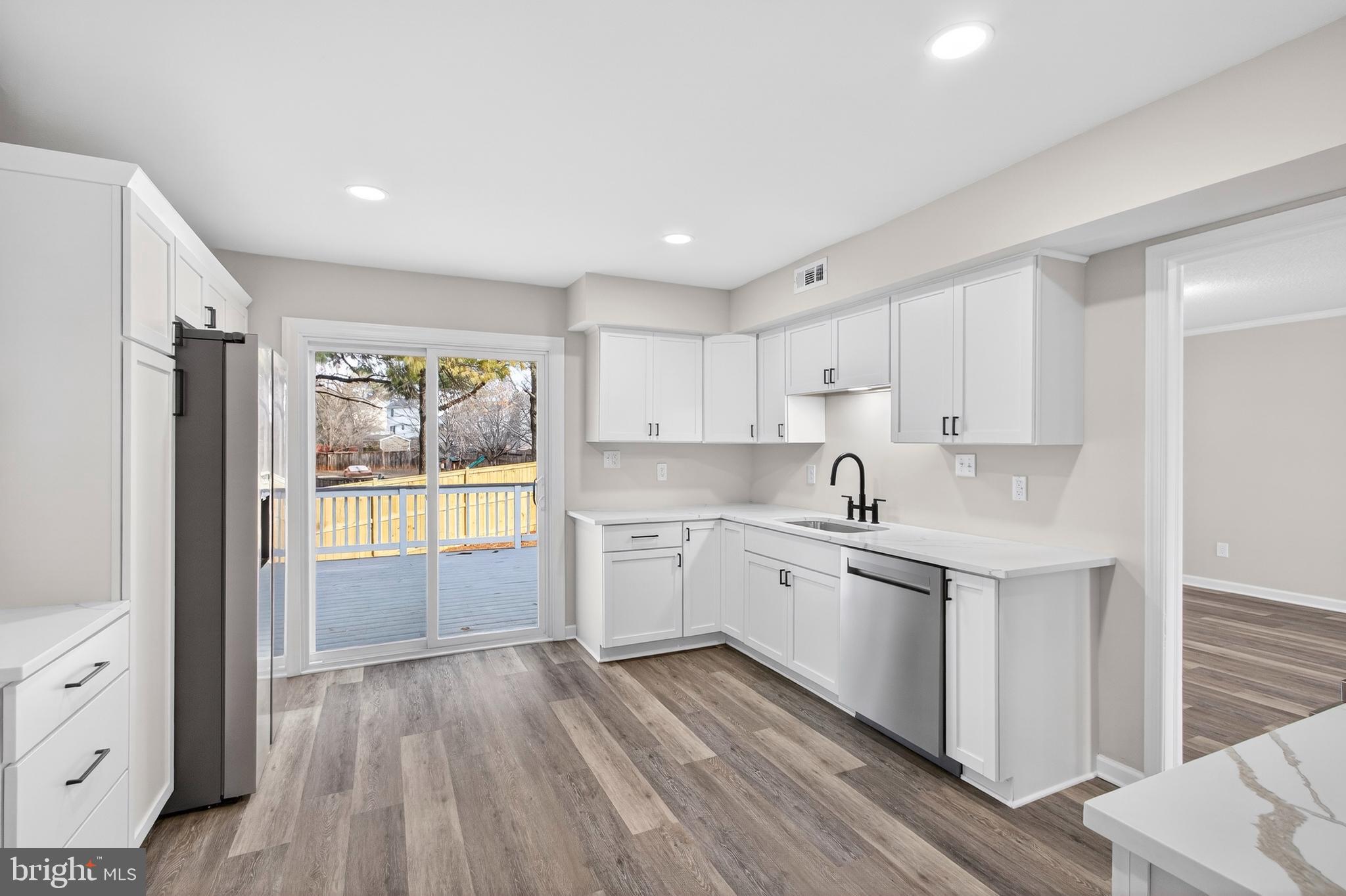 HIDDEN FIELDS - Residential