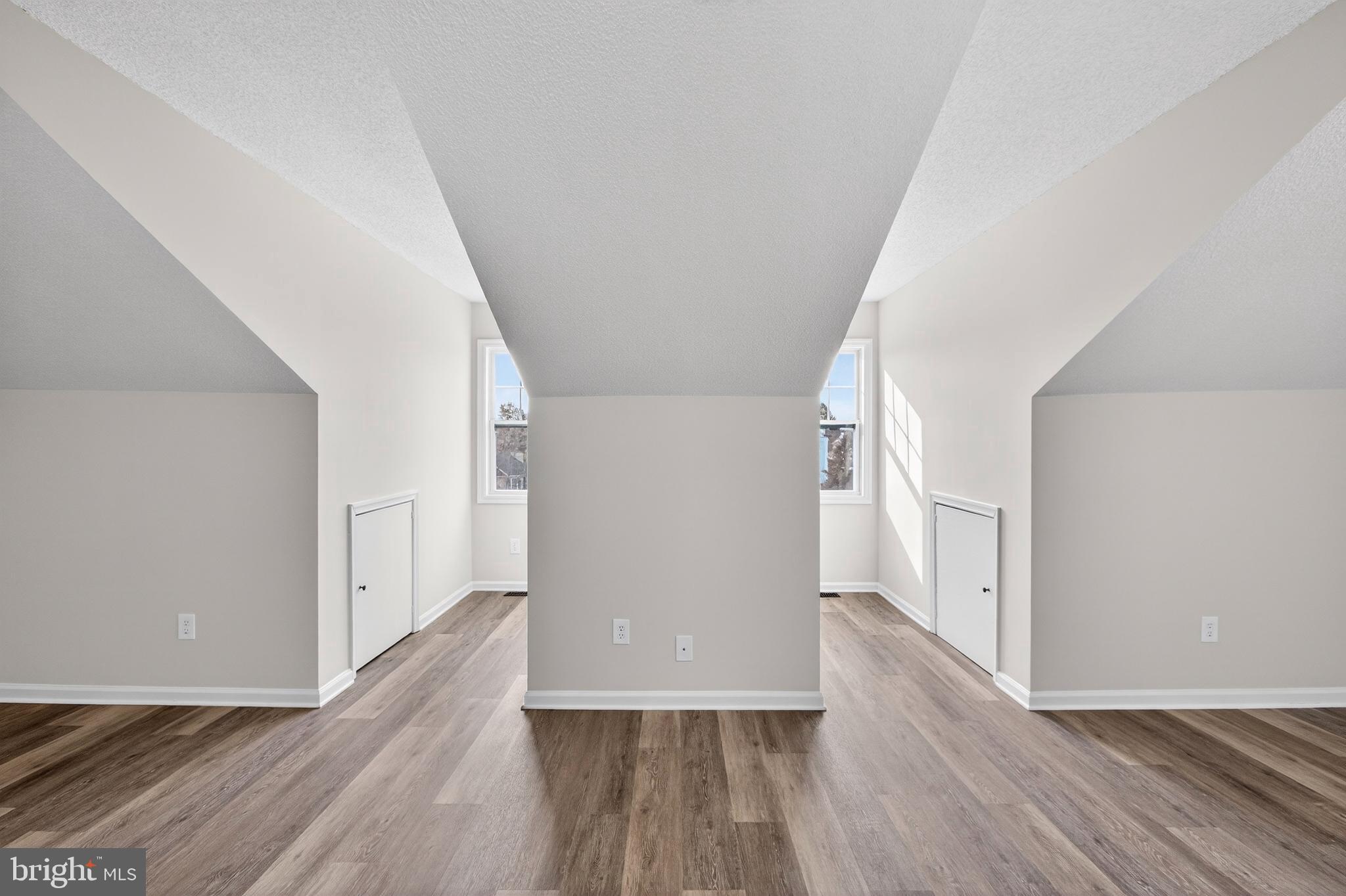 HIDDEN FIELDS - Residential