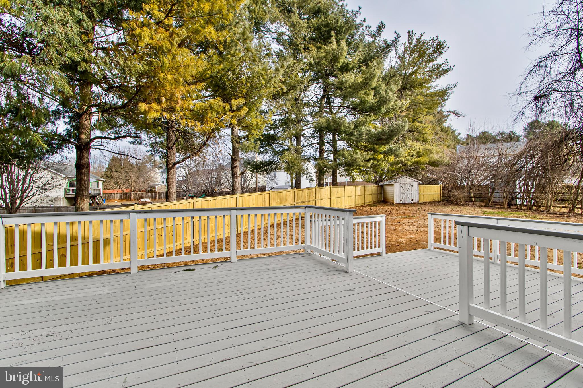 HIDDEN FIELDS - Residential