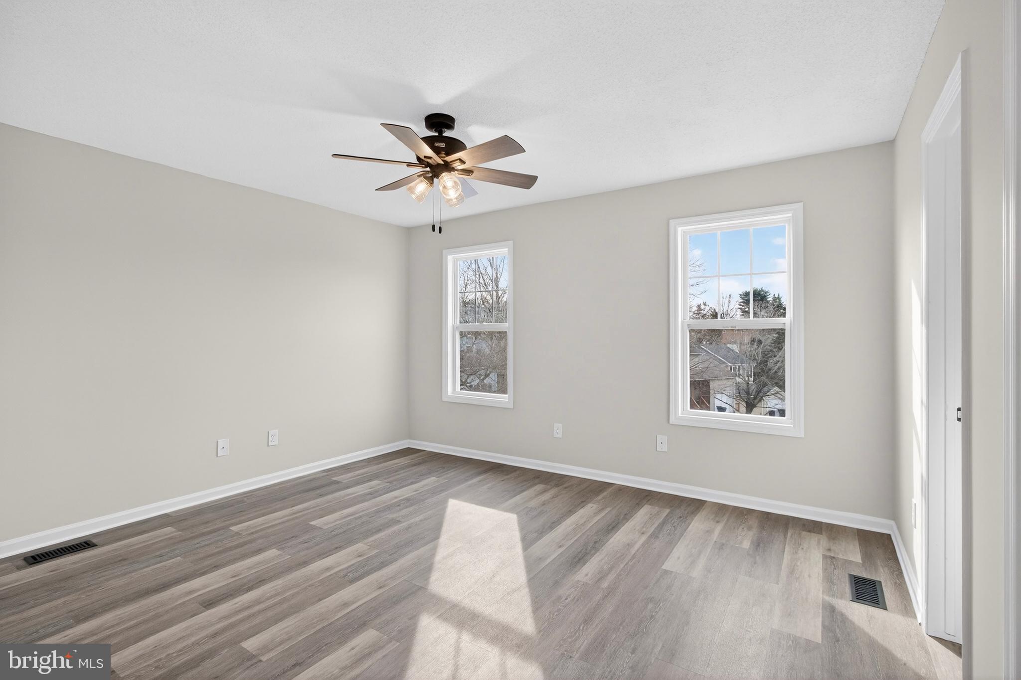 HIDDEN FIELDS - Residential