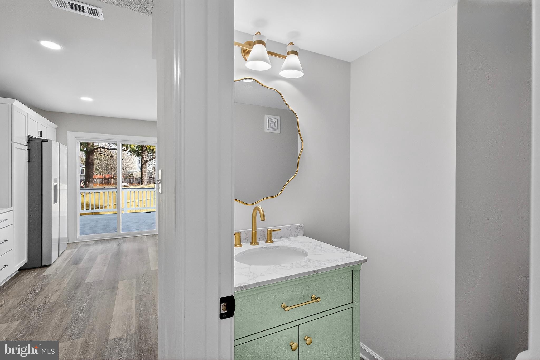 HIDDEN FIELDS - Residential