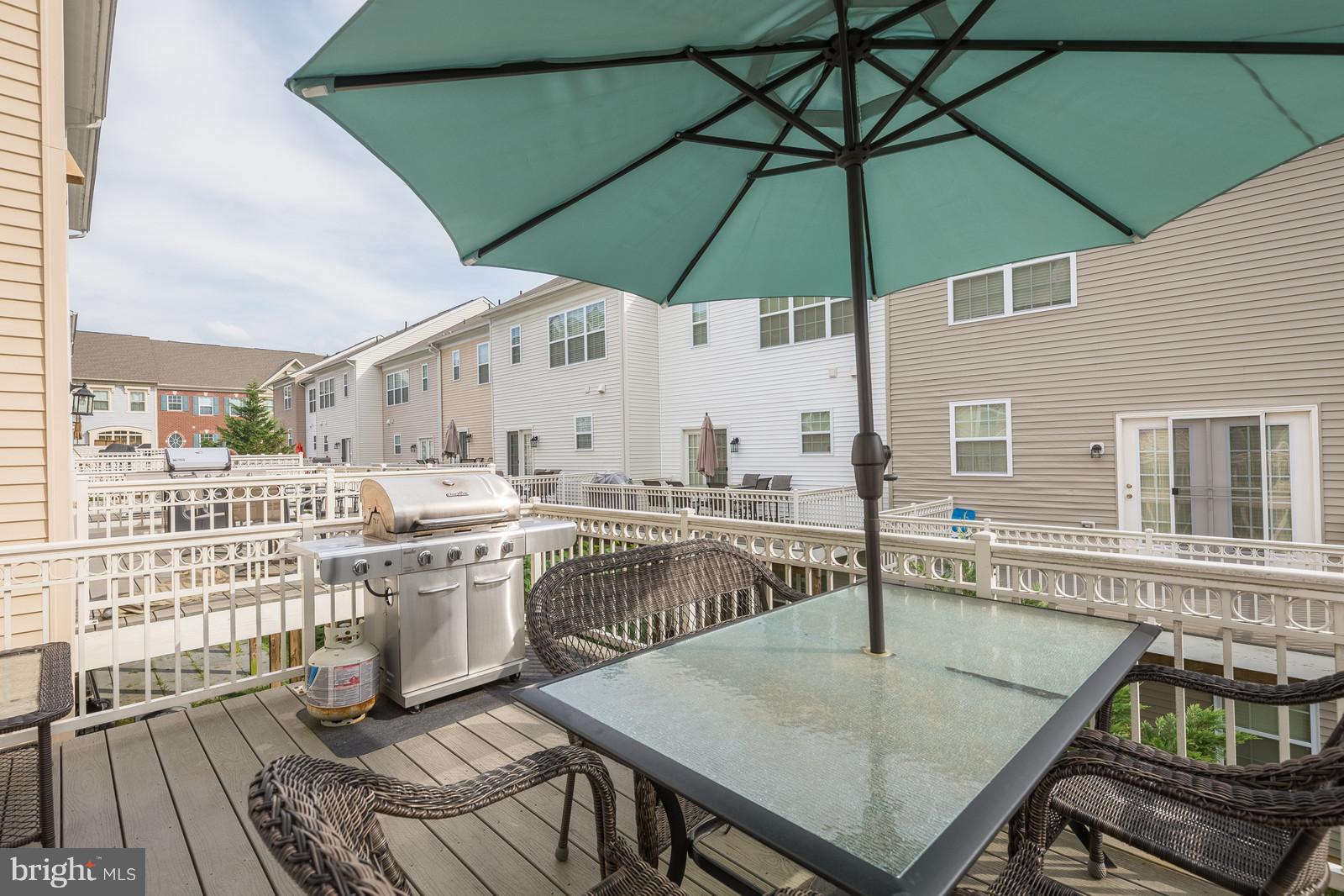 TRIANGLE HIGHLANDS CONDO - Residential