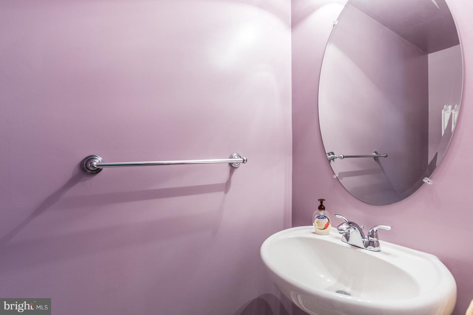 TRIANGLE HIGHLANDS CONDO - Residential