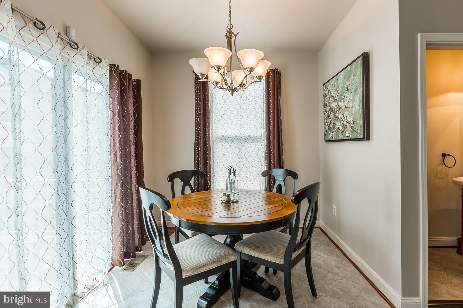 TRIANGLE HIGHLANDS CONDO - Residential