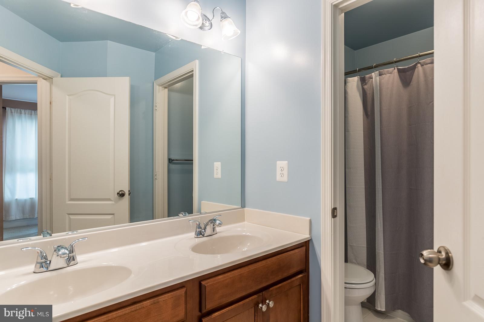 TRIANGLE HIGHLANDS CONDO - Residential