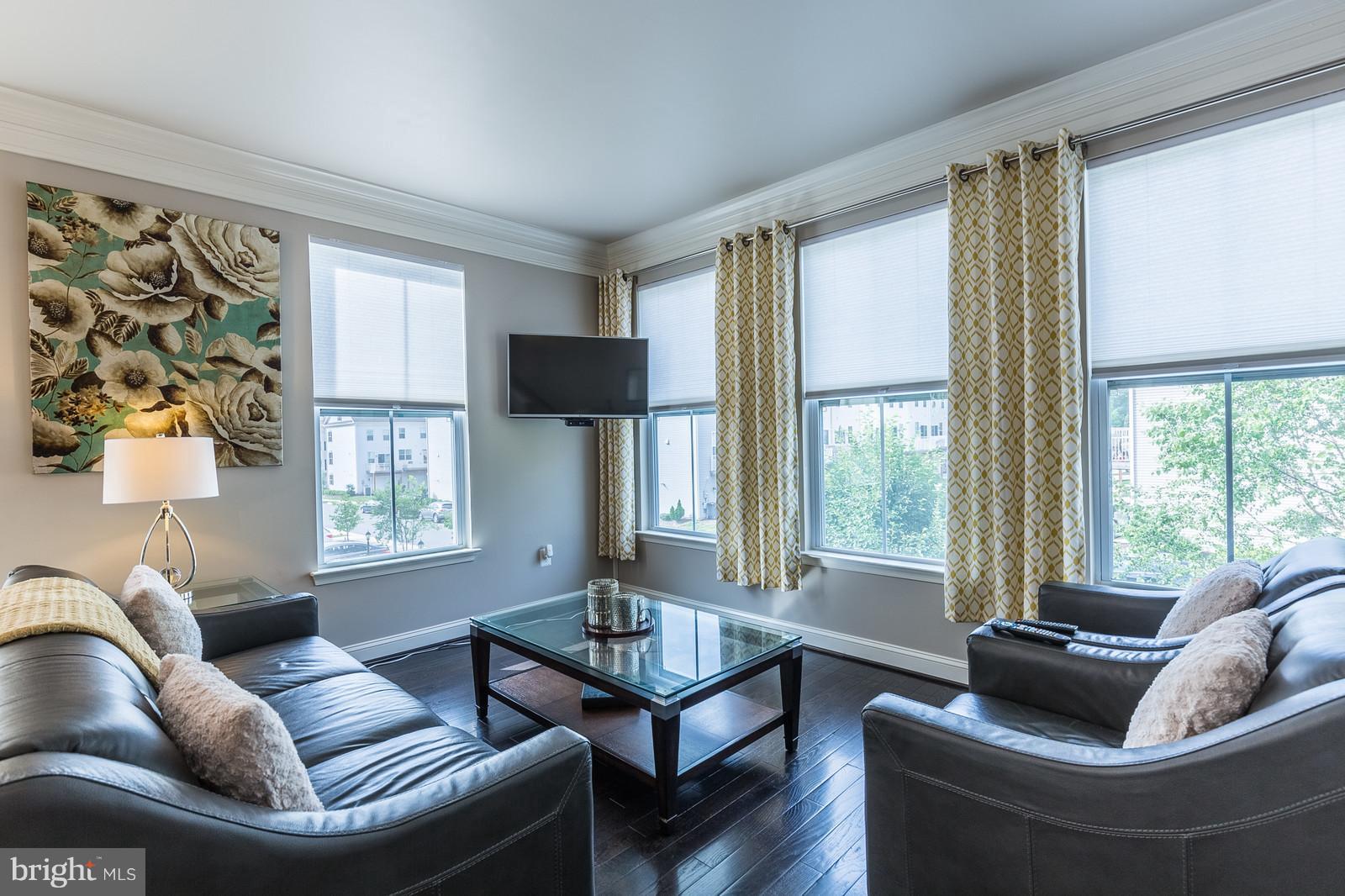 TRIANGLE HIGHLANDS CONDO - Residential