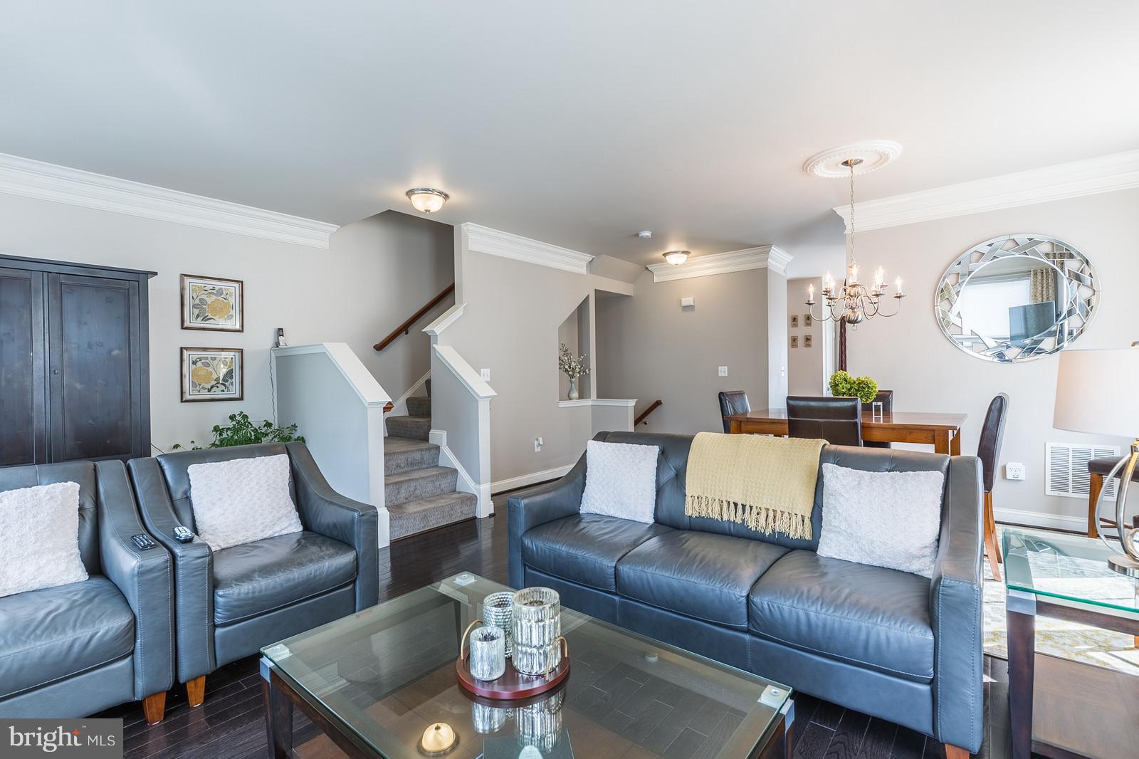 TRIANGLE HIGHLANDS CONDO - Residential