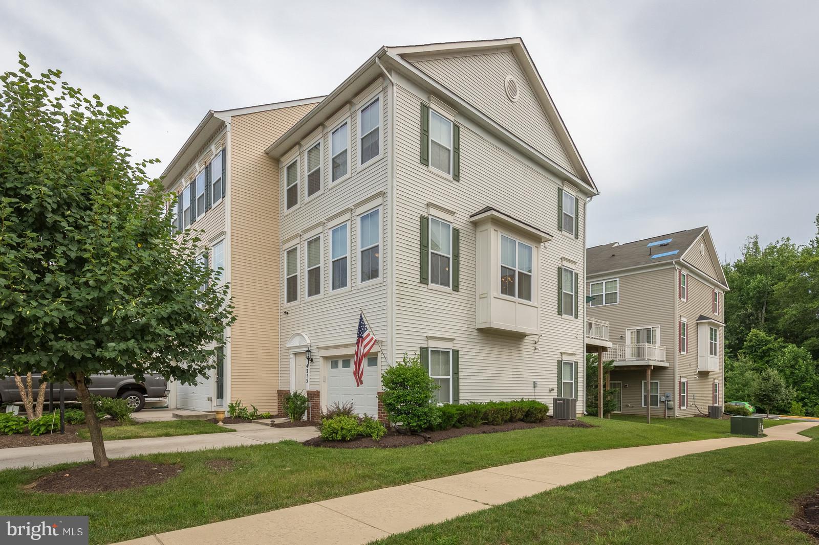 TRIANGLE HIGHLANDS CONDO - Residential