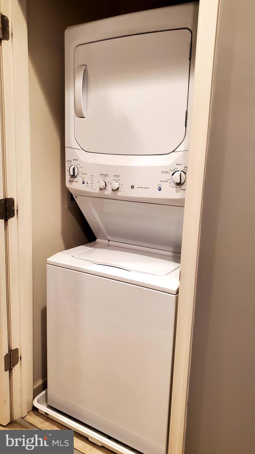 GALLERY PARK - Residential Lease